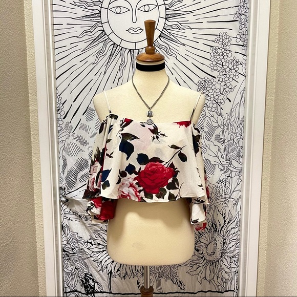 🌈 Beautiful romantic roses top - Picture 2 of 11